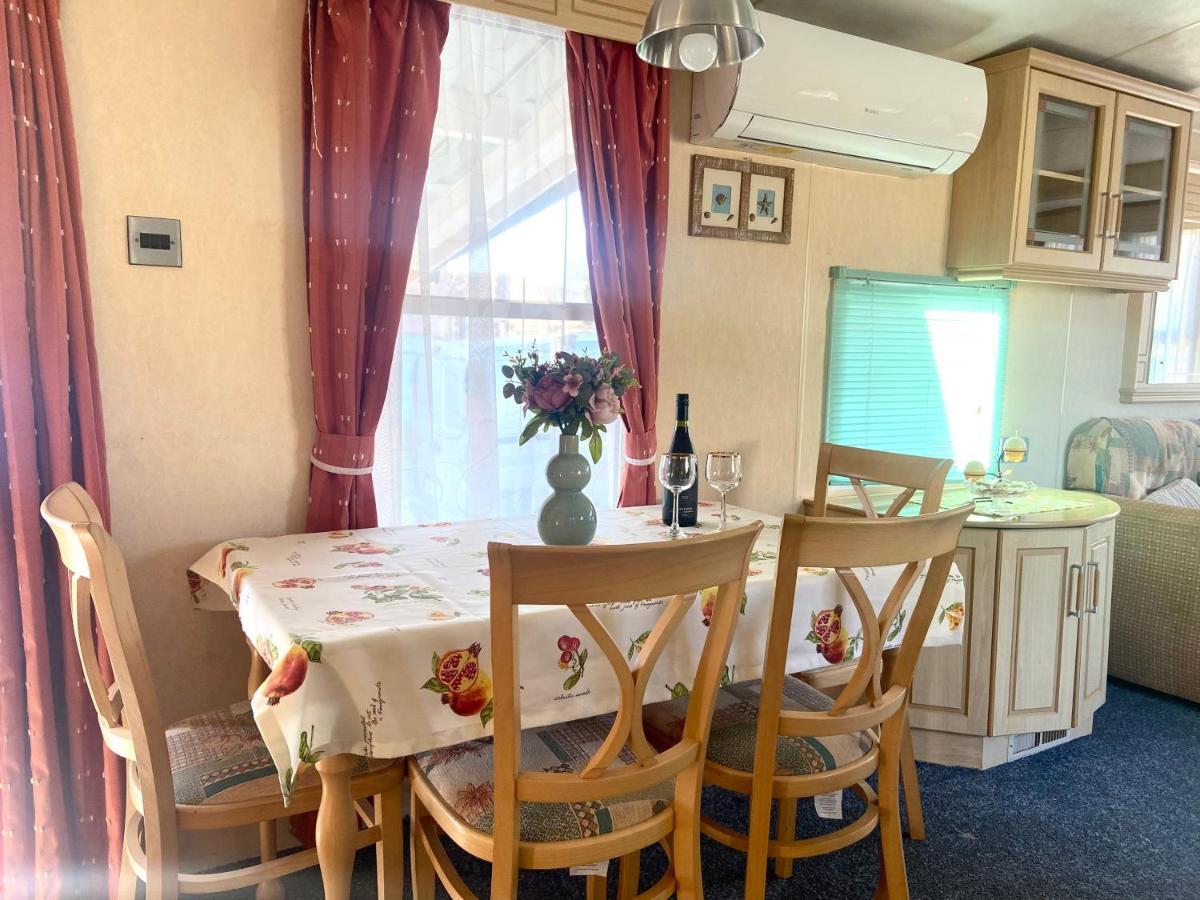 Kisvakond Vendeghaz Apartment Jeno Екстериор снимка