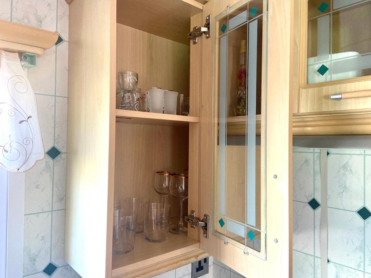 Kisvakond Vendeghaz Apartment Jeno Екстериор снимка