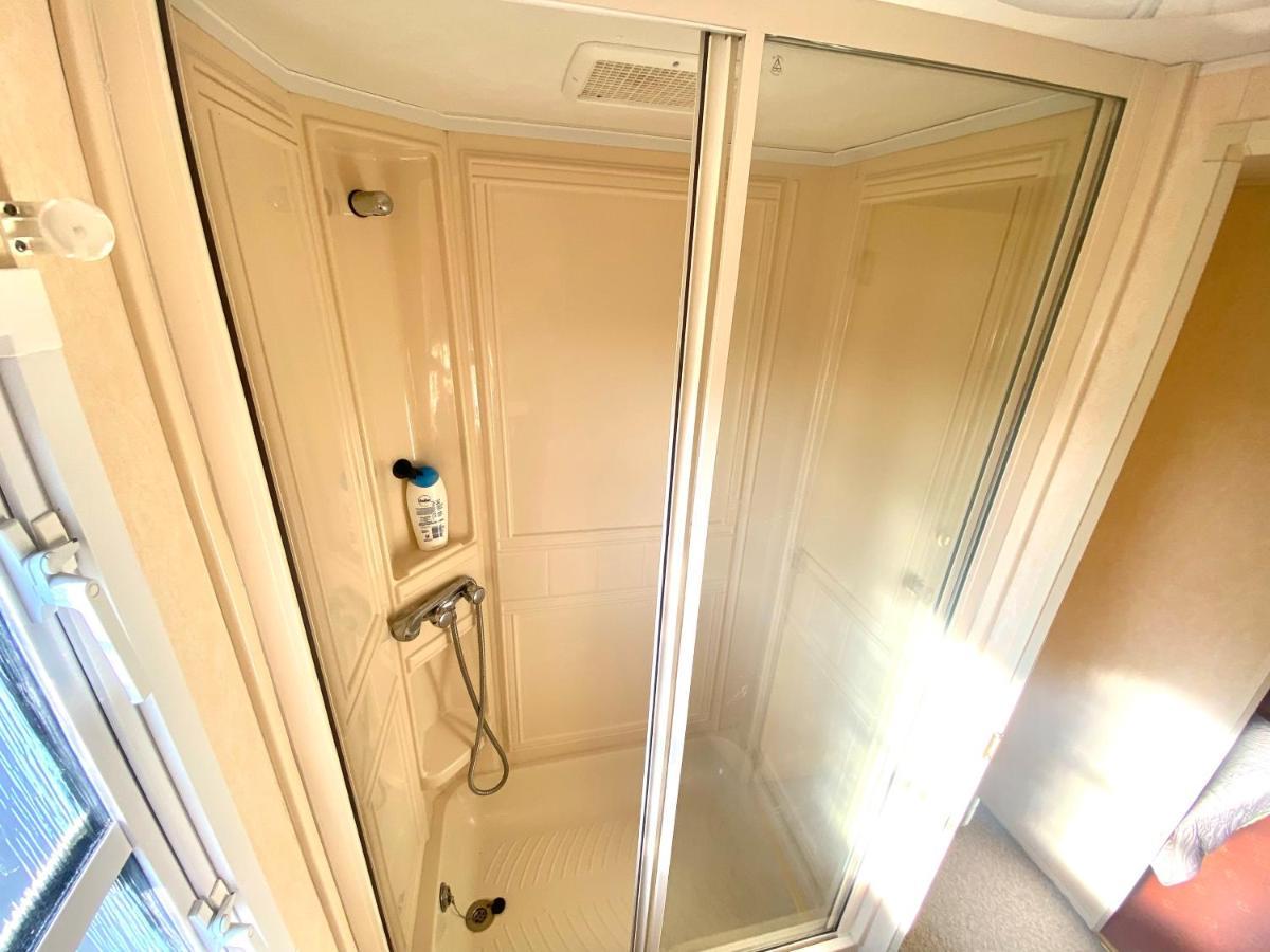 Kisvakond Vendeghaz Apartment Jeno Екстериор снимка