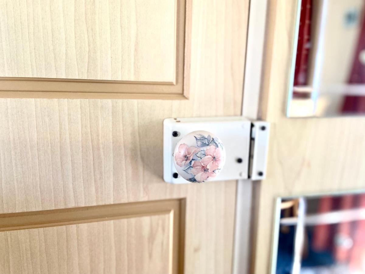 Kisvakond Vendeghaz Apartment Jeno Екстериор снимка