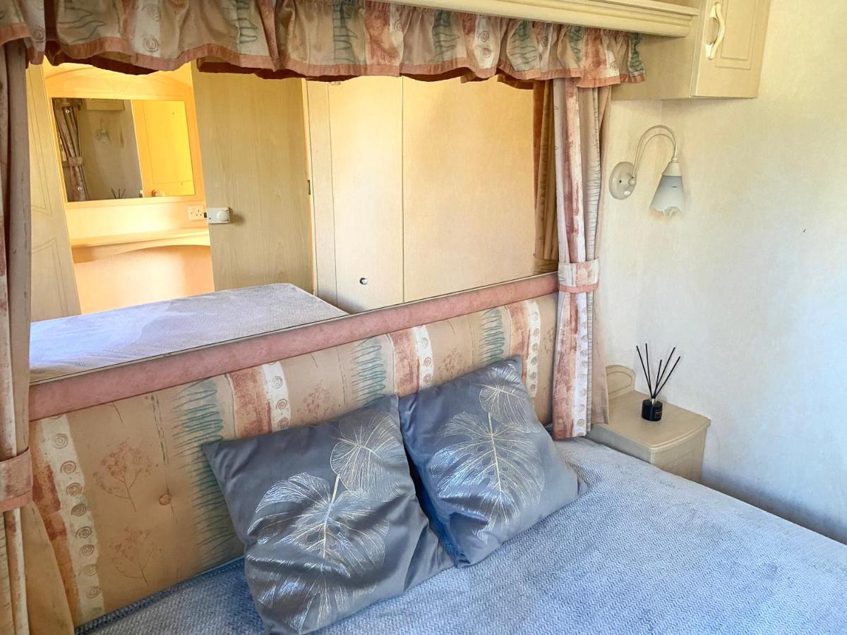 Kisvakond Vendeghaz Apartment Jeno Екстериор снимка