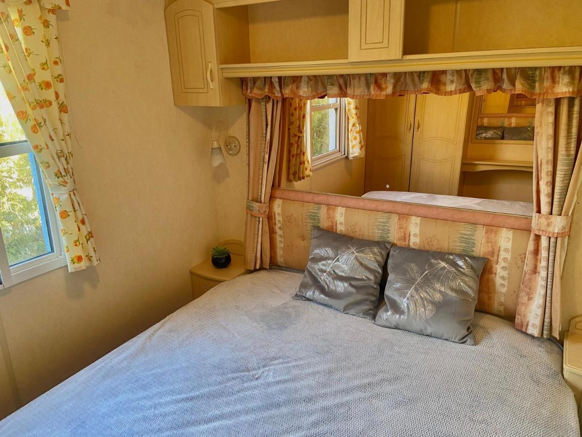 Kisvakond Vendeghaz Apartment Jeno Екстериор снимка