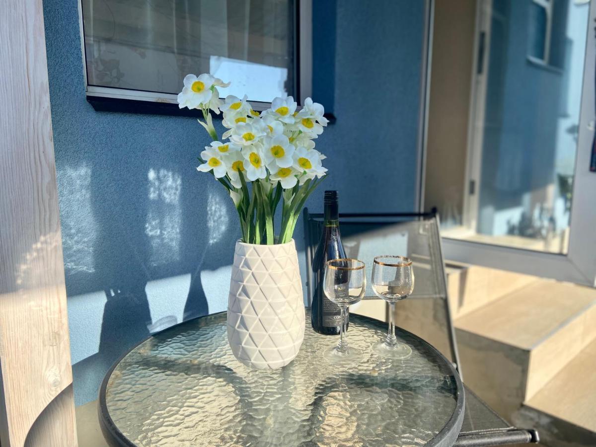 Kisvakond Vendeghaz Apartment Jeno Екстериор снимка